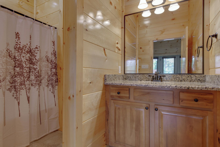 Bathroom 4, Smoky Mountain Splash by Jackson Mountain Rentals, Sevier
