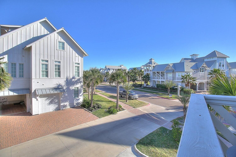 Exterior & Views 2, Leighzy Waves TC 10205, Nueces