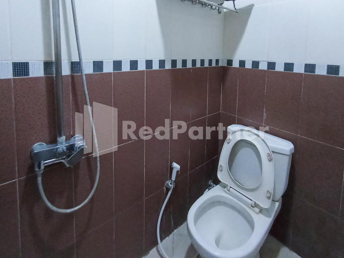 Bathroom 8