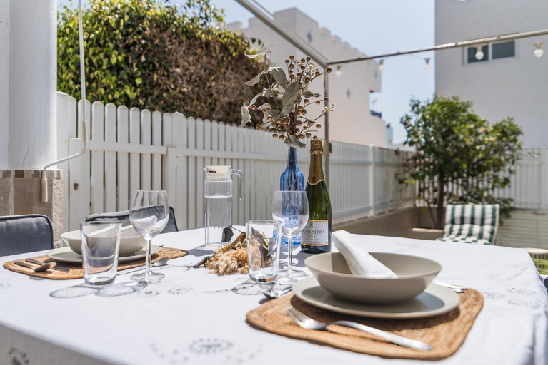 Food & Drinks, Home2Book Pool & Terrace Comfort in Maspalomas, Las Palmas