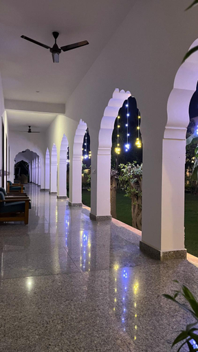 Others 5, Hotel Sunbird, Bharatpur