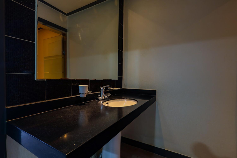 Bathroom 4, Osan J Hotel, Pyeongtaek
