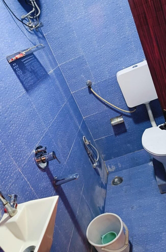 Bathroom, Star Palace Inn, Kaushambi