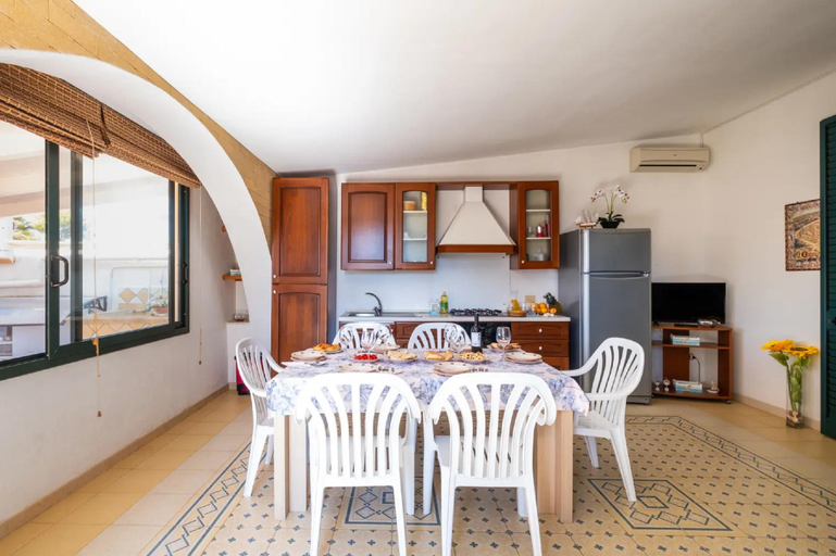 Others 5, Sirena Apartment in Luxury Villa with Shared Pool, Lecce