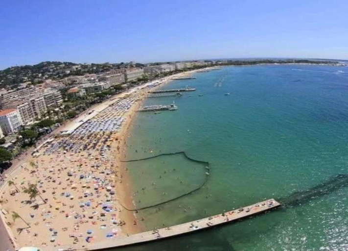View from property 3, Apartment With Spacious Terrace, Alpes-Maritimes