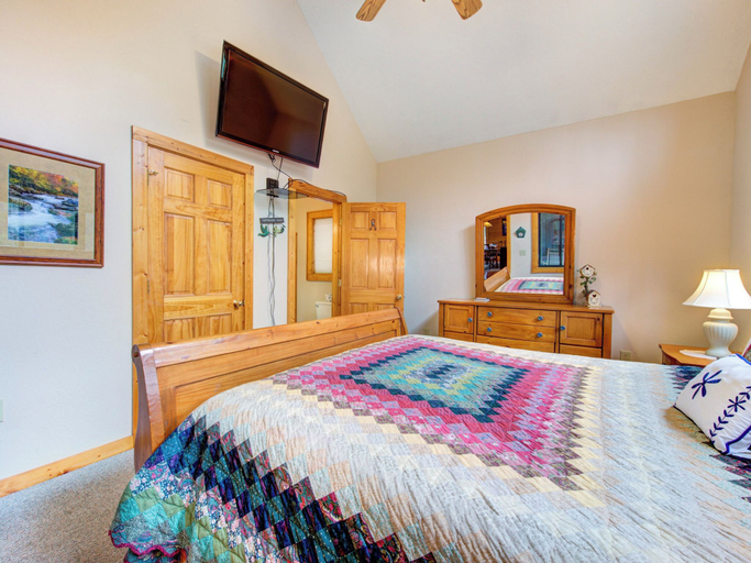 Bedroom 3, Mountain Magic by Jackson Mountain Rentals, Sevier