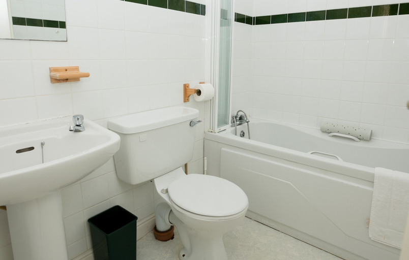 Bathroom, Moore Bay Holiday Homes