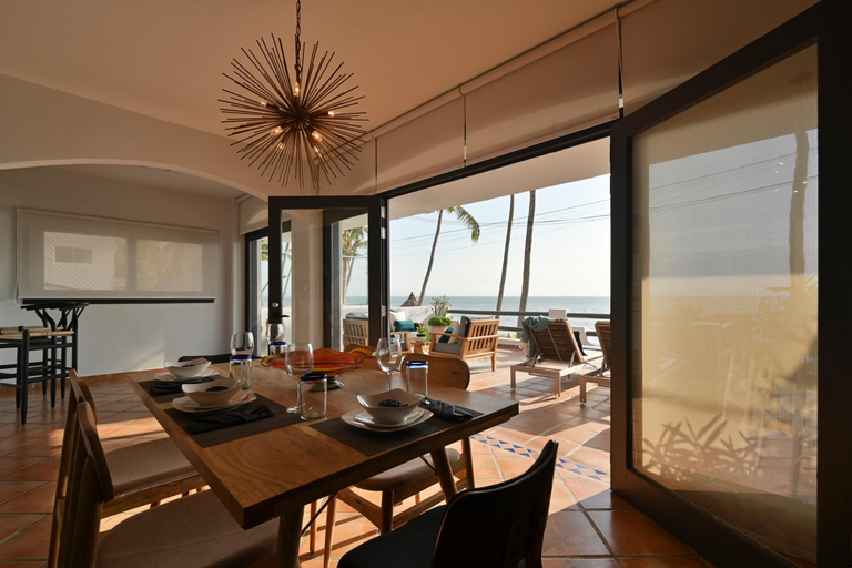 Others 4, Villa Cobojo, Compostela