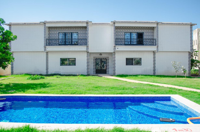 Others 4, Residence Eliz, Oussouye
