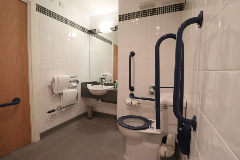 Bathroom 5, Aspect Hotel Dublin Park West, Dublin