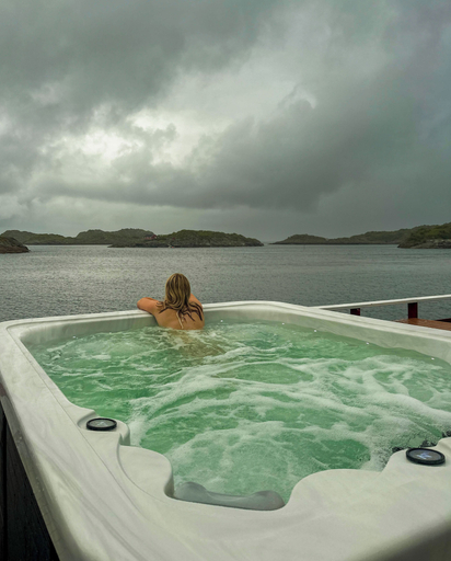 Sport & Beauty 5, Henningsvær Rorbuer, Vågan