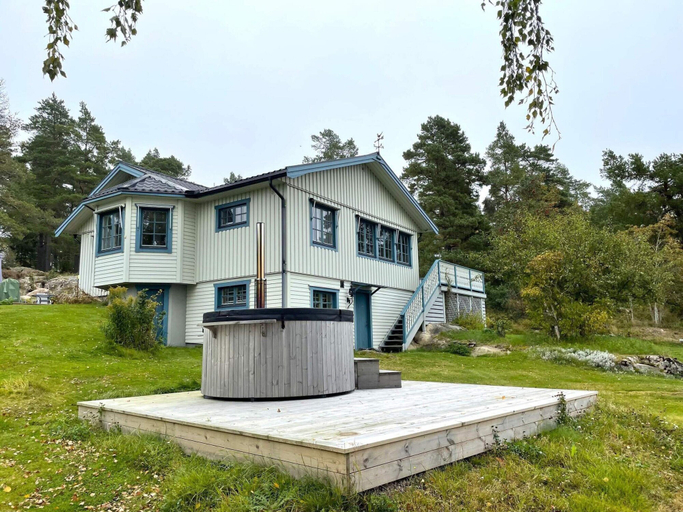 Primary image
