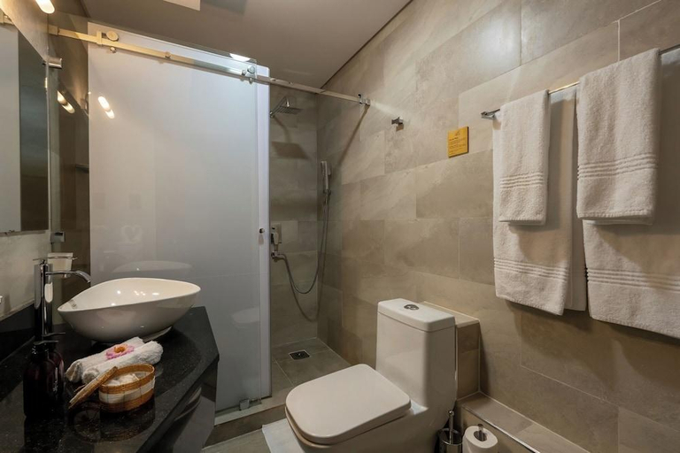 Bathroom 4, Mantis Kivu Marina Bay Hotel, Rusizi