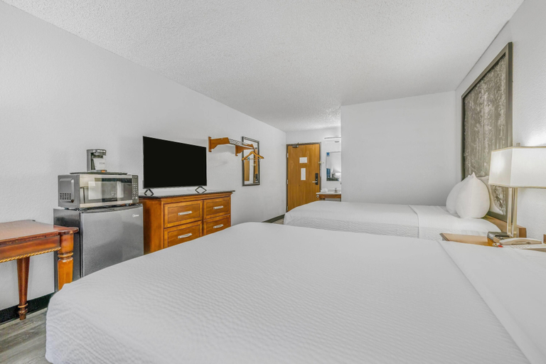 Bedroom 4, Super 8 by Wyndham Arcata, Humboldt