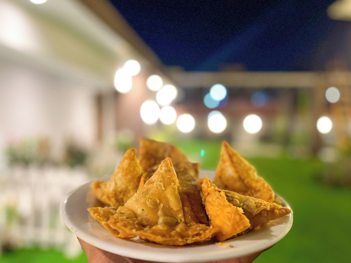 Food & Drinks 4, Signature By Hotel Crown Inn, Karachi