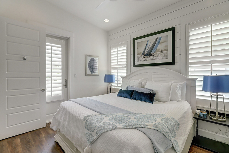 Bedroom 2, Sunset Regatta 230 GR, Nueces