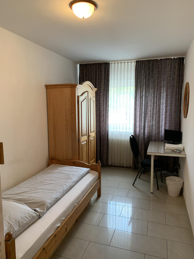 Others 5, City Hotel Dinslaken, Wesel