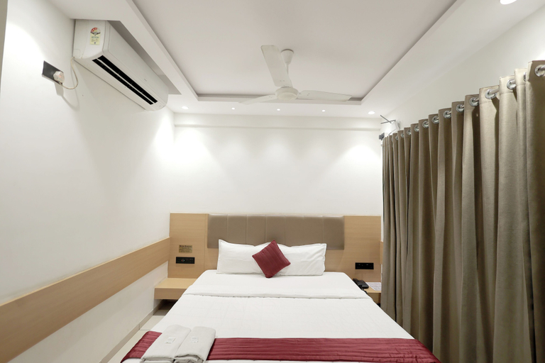 Bedroom 3, HOTEL SHAGUN ROOMS & BANQUET Surat, Surat
