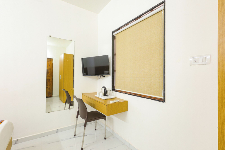 Bathroom 3, Via Pednekar Plaza, North Goa