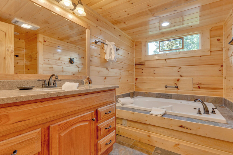 Bathroom 4, Lone Wolf Lodge by Jackson Mountain Rentals, Sevier