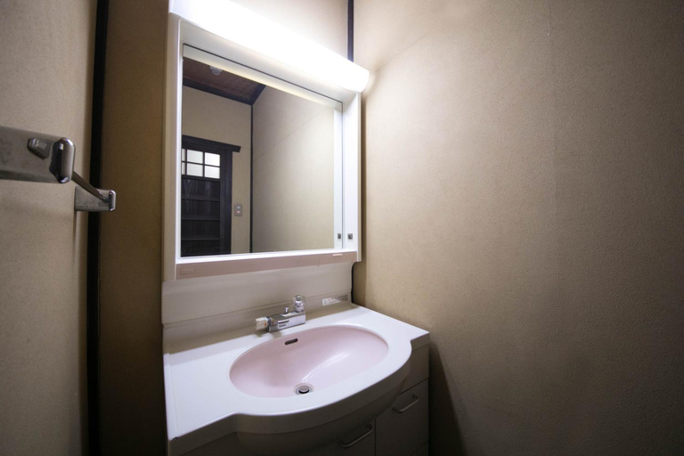 Bathroom 4, JAPANESE IN HOTEL MATSUKISO, Beppu