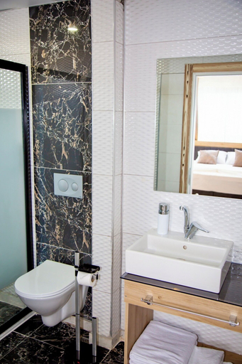 Bathroom 5, Bloomtalya Hotel, Antalya