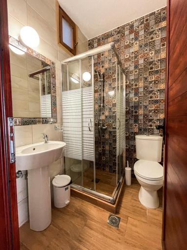 Bathroom 3, The Blue House, Crete