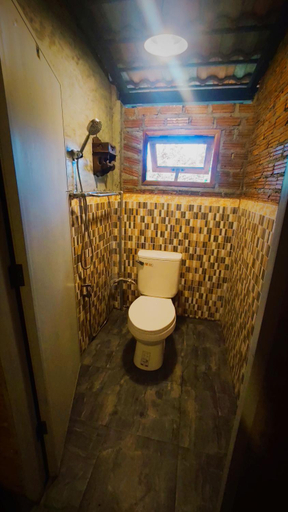 Bathroom 3, Rai Khwan Nan Farm Stay, Muang Nan