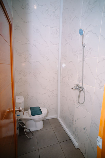 Bathroom, Morest Hotel, Bandar Lampung