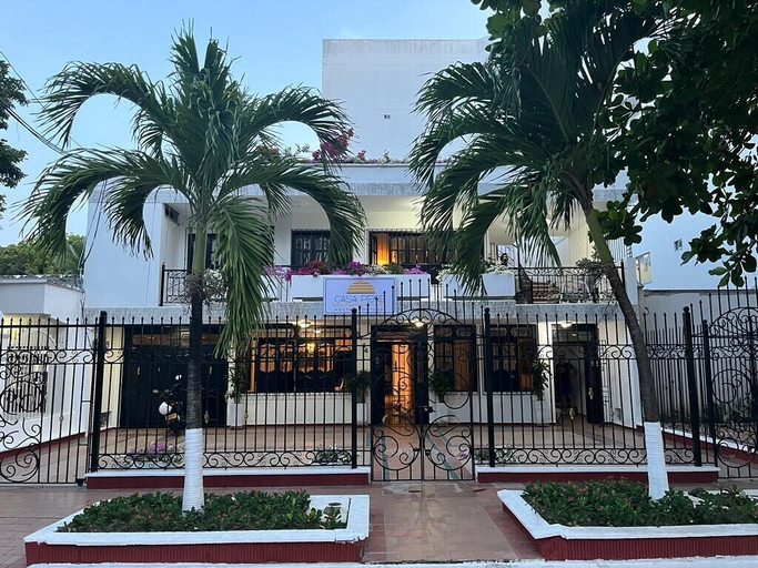 Exterior & Views