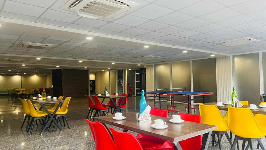 Food & Drinks, BluO 1BHK Suite - Balcony, Lift, Gym, Parking, Gurgaon