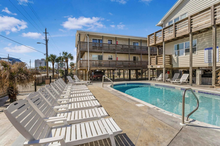 Sport & Beauty, Gulf View 17, Baldwin