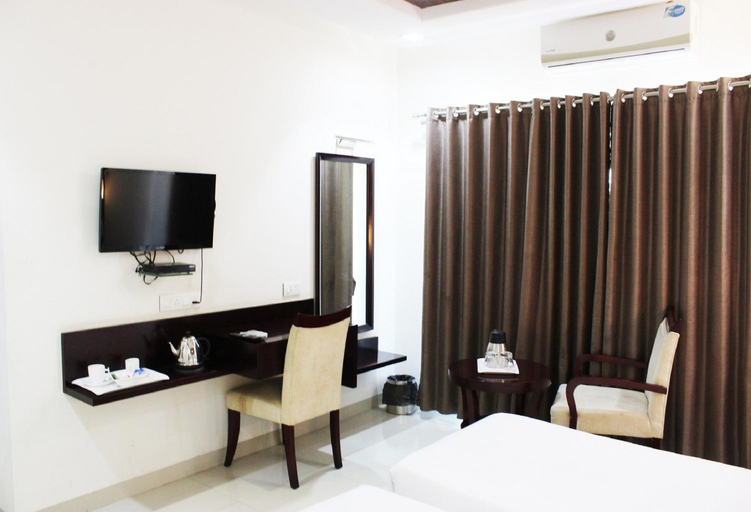 Bedroom, Hotel Krishna Inn, Aurangabad , Aurangabad