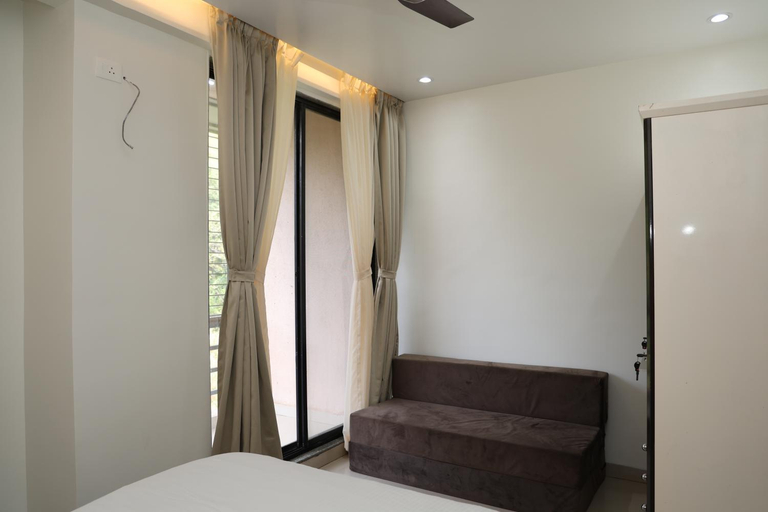 Bedroom 2, Belle-Vue Holiday Homes, Satara