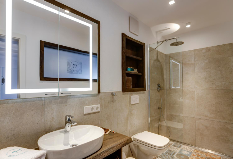 Bathroom 5, Seventy Seven Beach Hotel, Ostholstein
