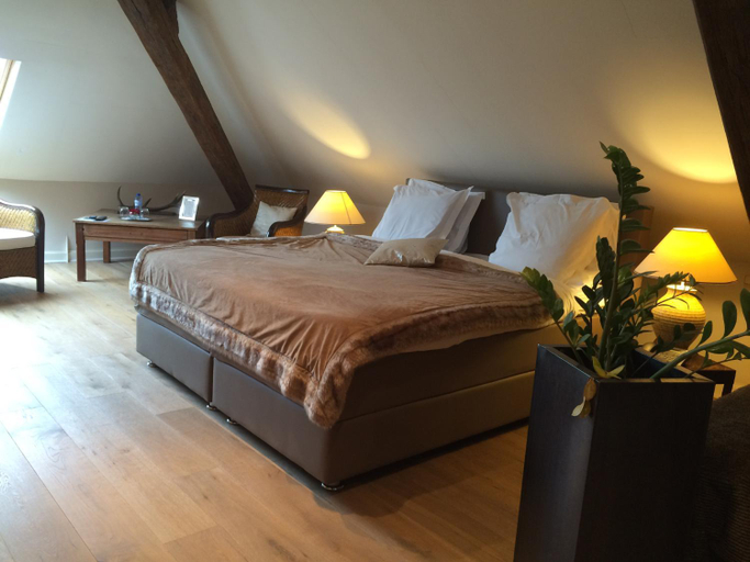 Bedroom 2, Hotel Dufays, Liège