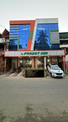 Exterior & Views