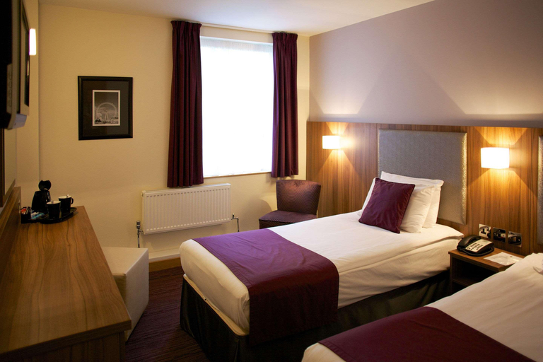 Bedroom 3, Quality Hotel Hampstead, London