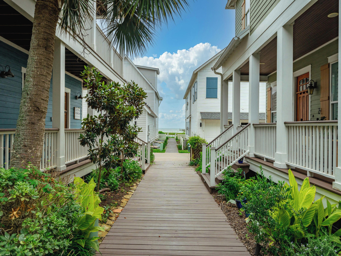 Exterior & Views 5, Heritage Haven by Miss Kitty’s, Aransas
