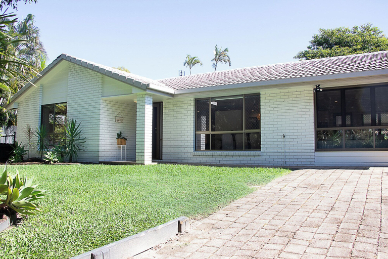 Exterior & Views, Noosa Heads Endless Summer Beach Retreat, Noosa - Noosa-Noosaville