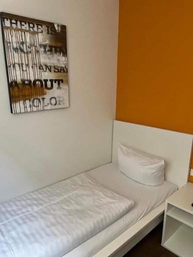 Bedroom 3, Hostel S16, München
