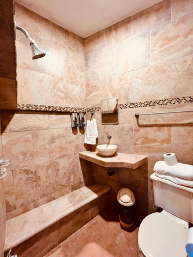 Bathroom 3, Carambola Rooms, Campeche