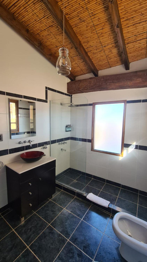 Bathroom 5, El Porvenir Wine Lodge, Cafayate