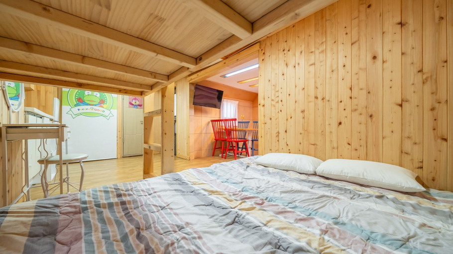 Bedroom 3, Chuncheon Free People's Caravan Pension, Gapyeong