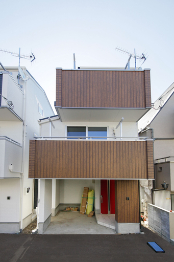 Primary image