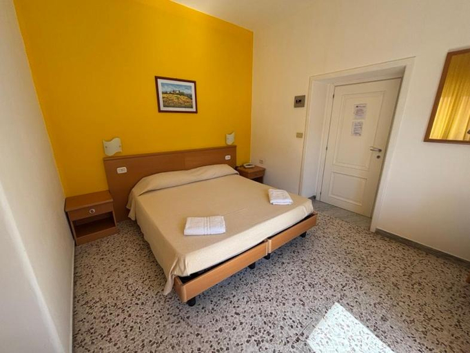 Bedroom, Delfino, Salerno