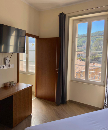 Others 3, Hotel La Falaise, Var