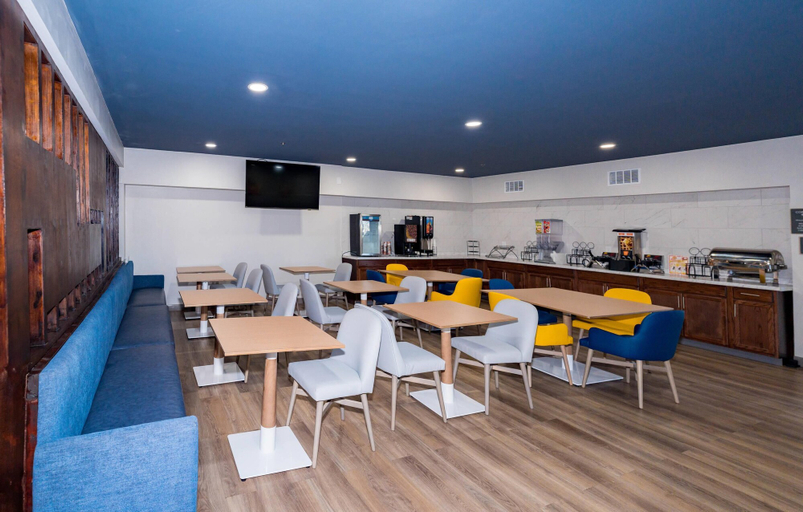 Food & Drinks 5, Comfort Inn & Suites River City Decatur, Morgan
