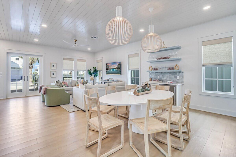 Others 5, Afterley Pointe 213 LAK, Nueces