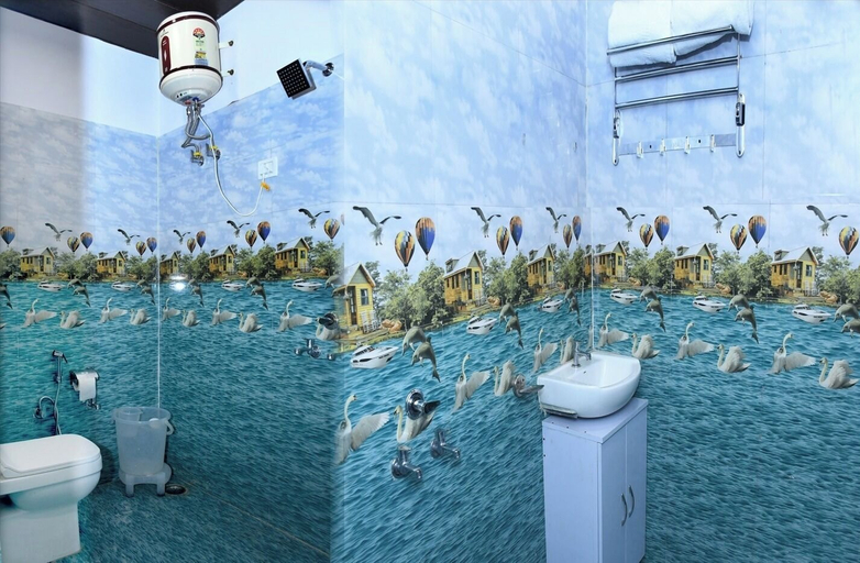 Bathroom, Hotel Brij Palace, Dehradun